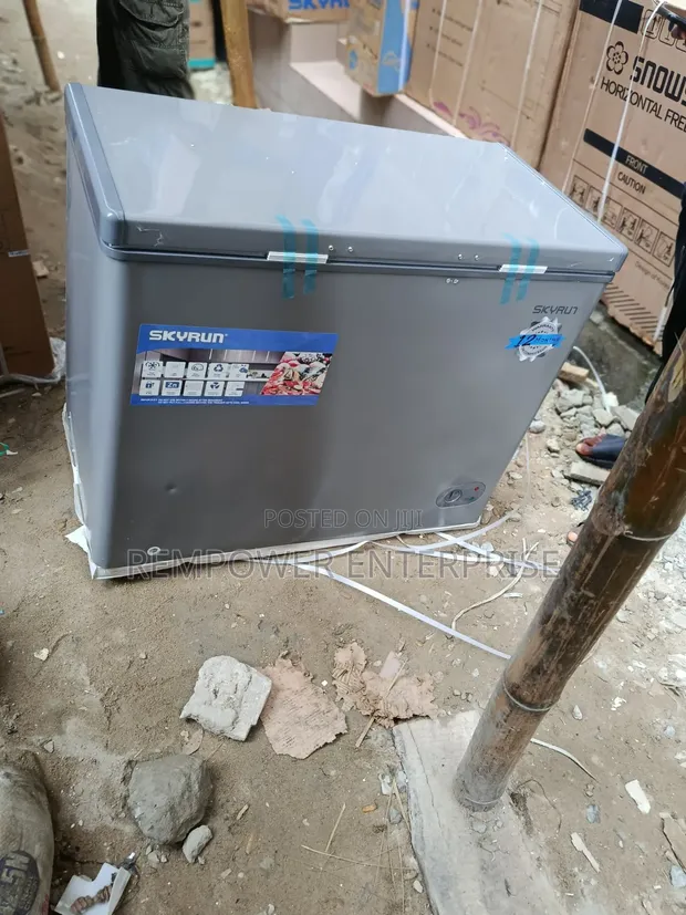 Brand New Skyrun Chest Freezer 200L - 1