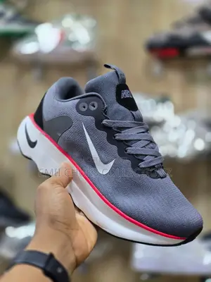 Nike Run Defy Trainers - Black/White