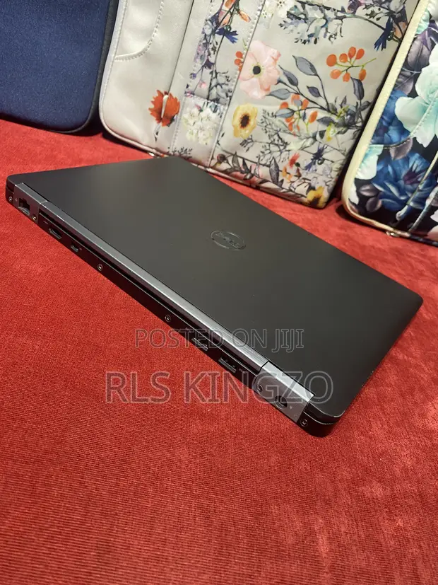 Dell Latitude E7270 Laptop - 8GB RAM, 256GB SSD - 1