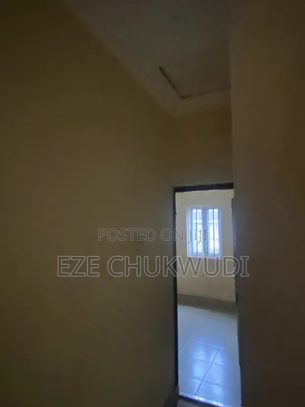 3 Bedroom Block of Flats for Rent in Bricks Estate, Enugu - 1