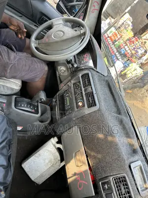 Mitsubishi Fuso Aero Bus 2009 Baki