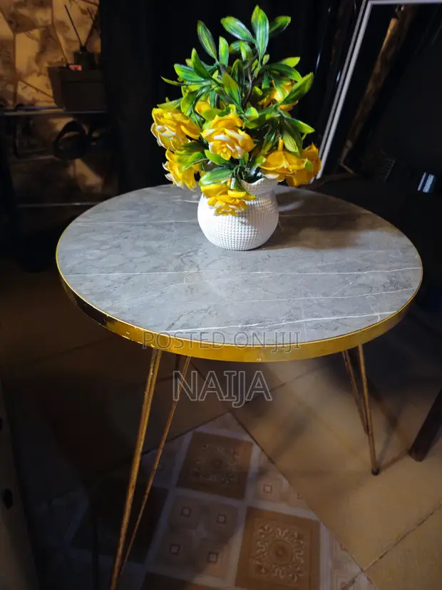 Deco Round Centre Table with Marble Effect - 1
