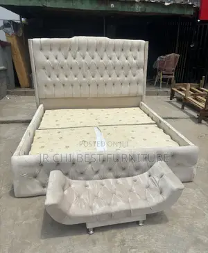 Top Grade 6x6 Tufted Padded Bedframe
