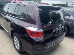 Toyota Highlander Limited 3.5L 4WD 2013 Burgundy