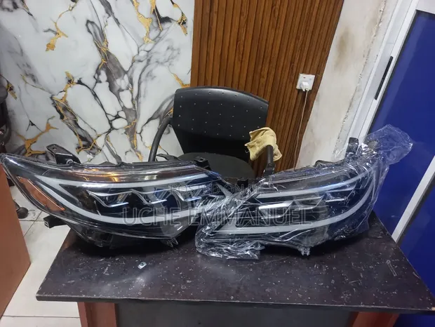 Toyota Camry 2012-2013 Headlight (3-Torch with DRL) - 1