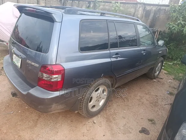 Toyota Highlander 2006 Gray - 1