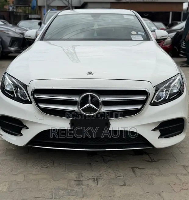 Mercedes-Benz E-Class 2020 Fari - 1