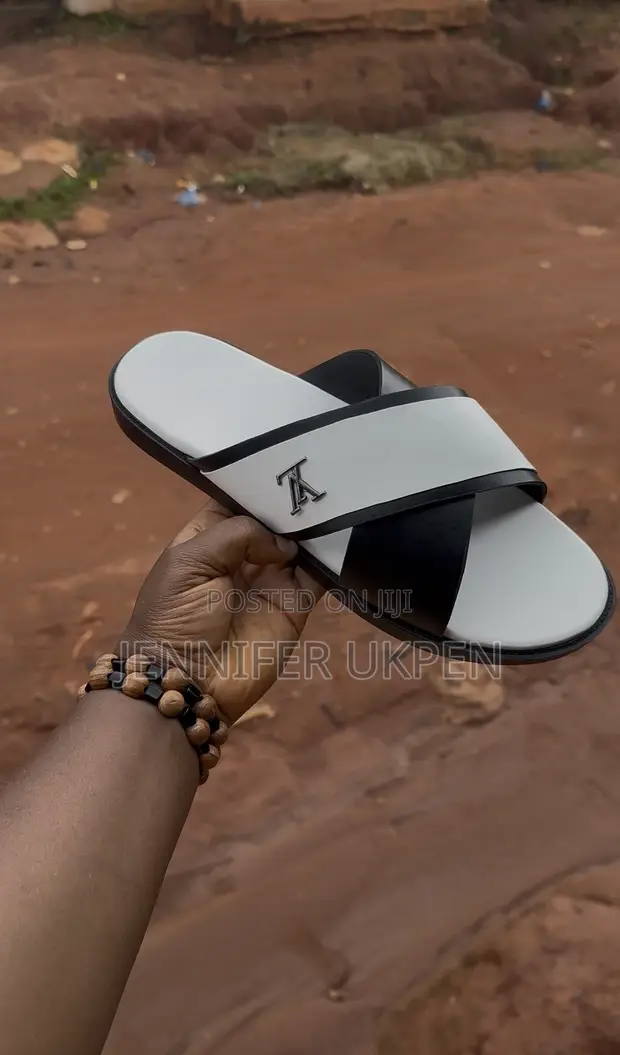 Louis Vuitton Luxury Pam Slippers for Men - 1