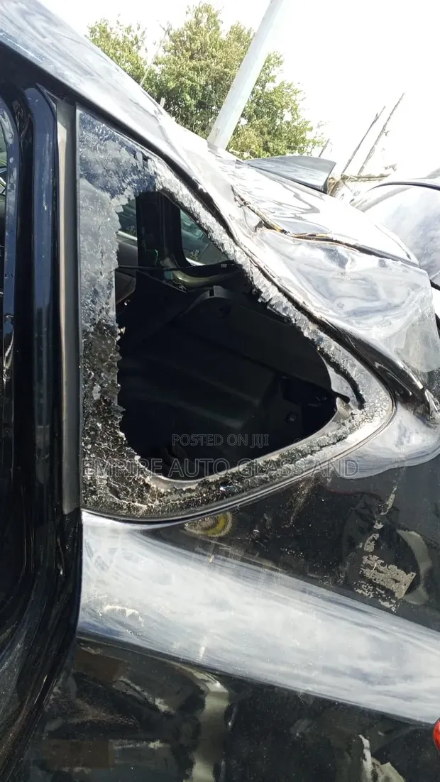 Brand New Mazda CX-5 2015 Vent Glass - 1