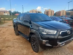 Toyota Hilux Adventure 2022 Black