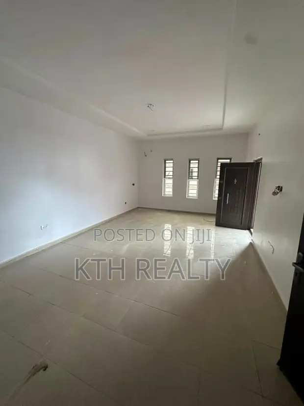 4 Bedroom Semi-Detached Duplex with BQ for Rent, Lekki Phase 2 - 1
