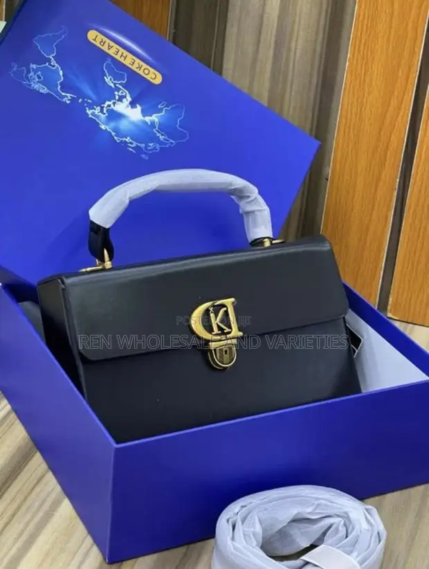 Coach Heart Box Bag - Black - 1