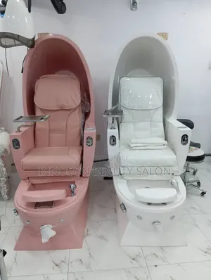 Spa Seat Egg - Massaging Pedicure & Manicure Chair