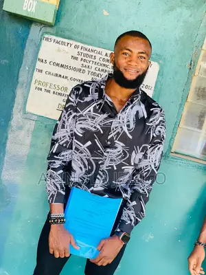 Fashion Designer & Accounting Graduate