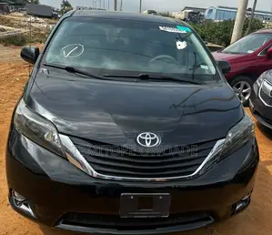 2011 Toyota Sienna LE 8 Passenger - Foreign Used