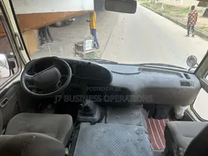Toyota Coaster 2009 Zinari