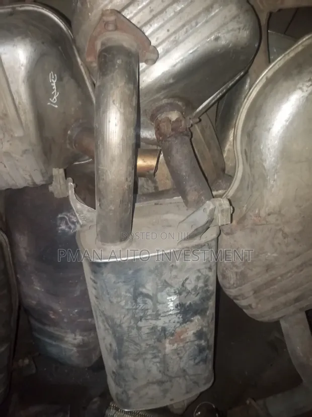 Volvo S40 Rear Pot (2002 Model) - 1