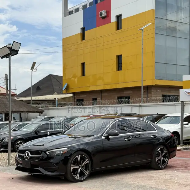 Mercedes-Benz C300 2022 Black - 1