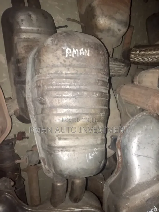 Volvo XC90 T5 Rear Exhaust Pot (Used) - 1
