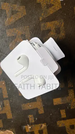 Original Apple EarPods (Lightning & USB-C)