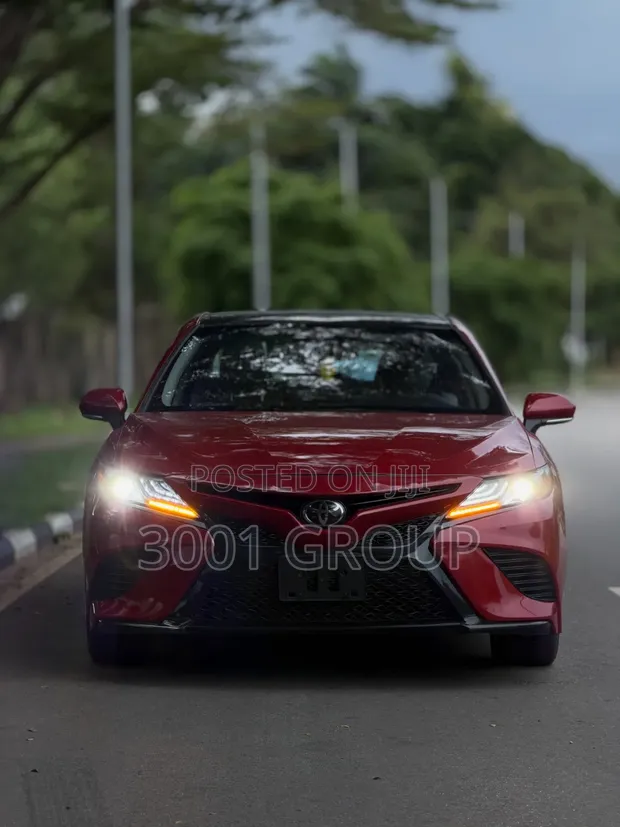 2019 Toyota Camry XSE - Red - 1