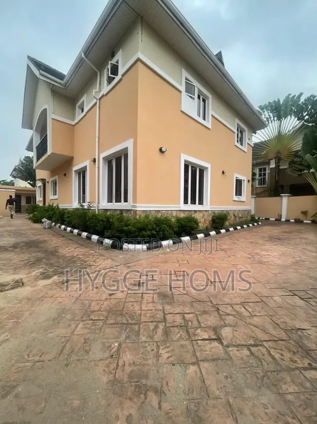 5 Bedroom Duplex for Rent in Banana Island Estate - 1