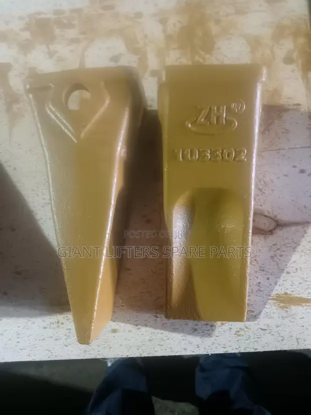 J300 Bucket Tooth - Heavy Duty Excavator Tip (1U3302) - 1