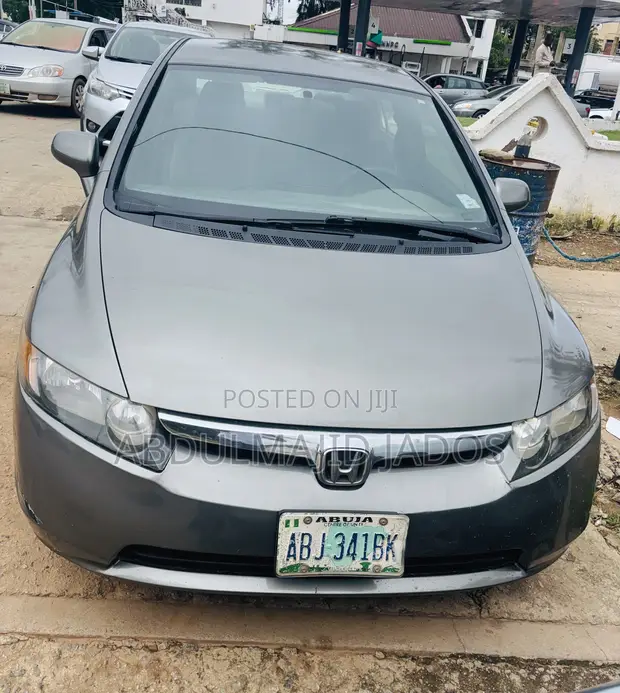 Honda Civic 2006 Grey - 1