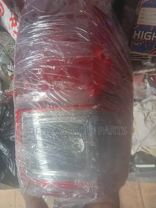 Toyota Tacoma 2015 Tail Light Replacement (One Side) - 1