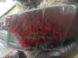 Toyota Cross Right Backlight (Used)