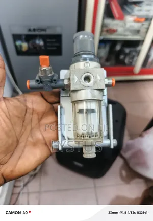Air Filter Regulator (0-8 Bar) - Pneumatic Compressed Air