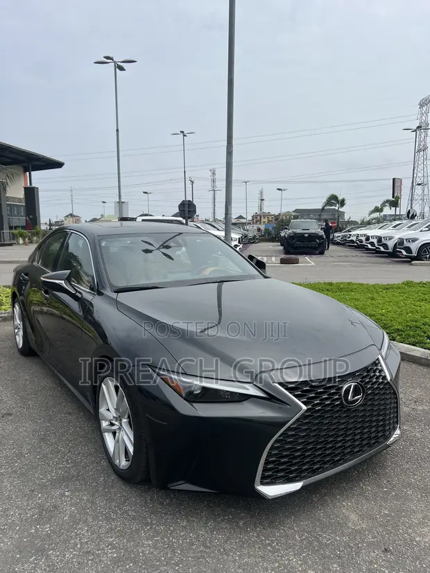 Lexus IS 300 2025 Black - 1
