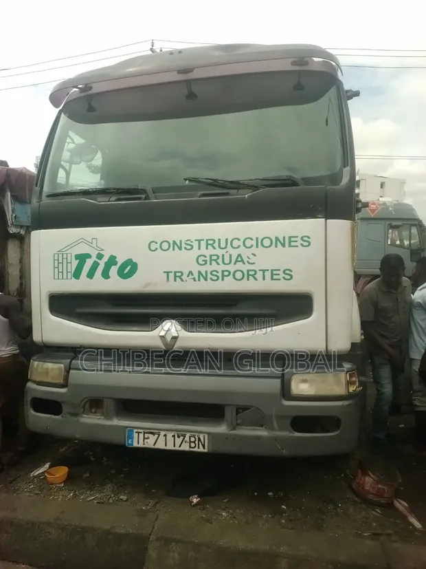 Renault 385 Truck Head - 6 Tyres (Foreign Used) - 1