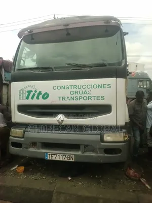 Renault 385 Truck Head - Tayoyin 6 (Foreign Used)