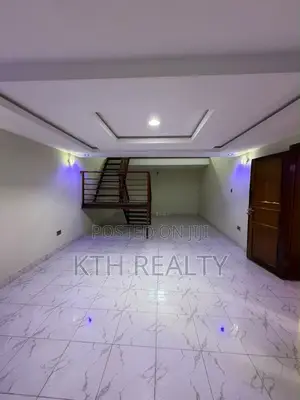5-Bedroom Terrace Duplex tare da BQ don Hayarwa a Lekki Phase 1