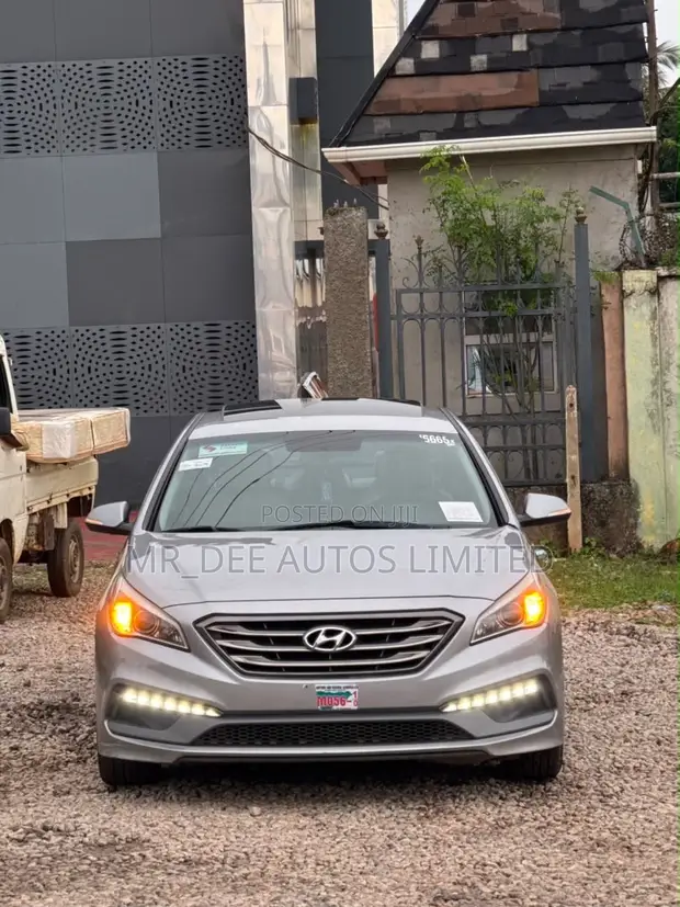 Hyundai Sonata 2017 Silver - 1
