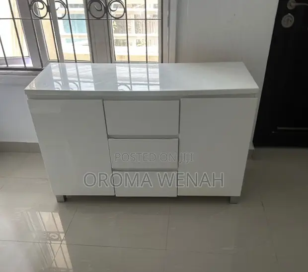 Sashin Ajiya / Sideboard Mai Kyalli Farin Jini - 1