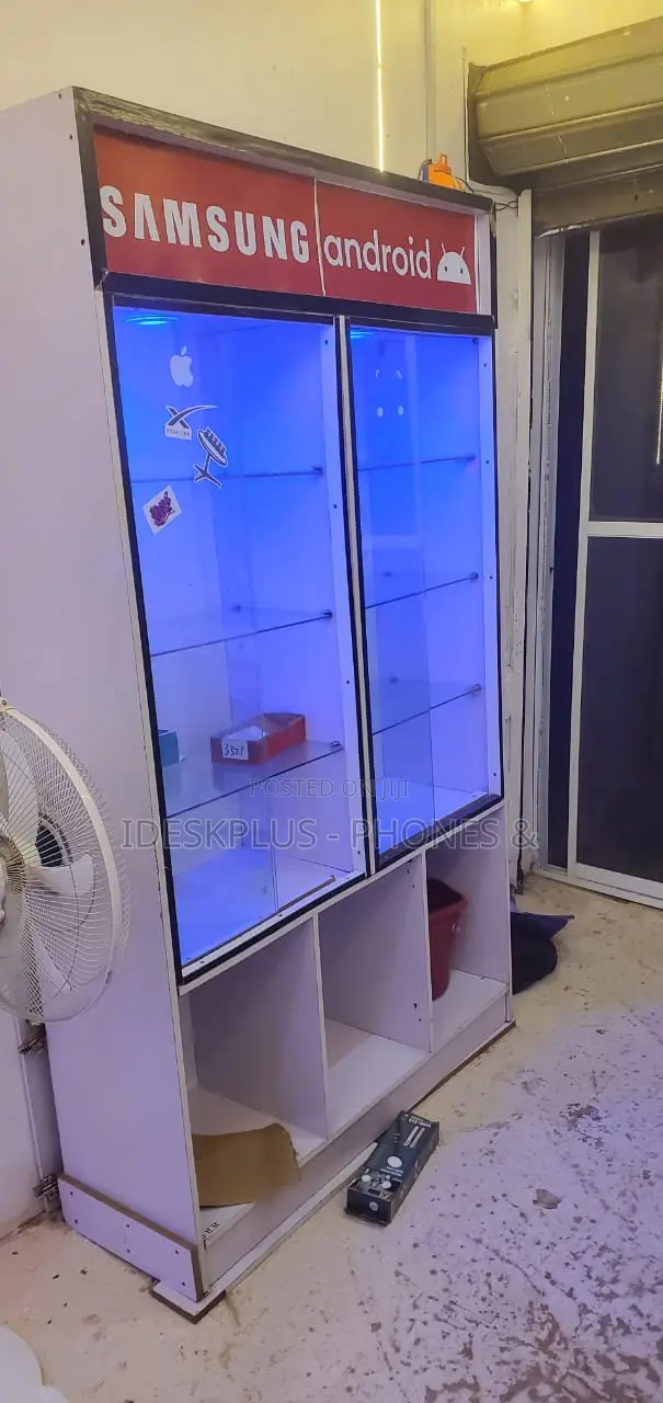 Phone Shop Shelves (2 Pieces) - 1