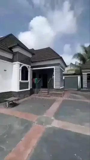 4 Bedroom Bungalow for Sale in Ekenhuan Barrack, Benin City