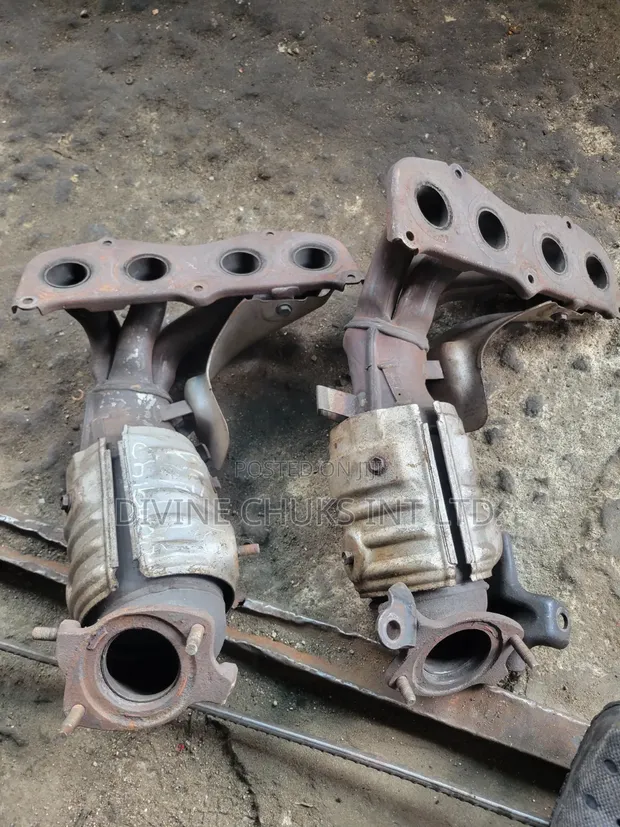 Toyota RAV4 Catalytic Converter (2007-2015) - 1