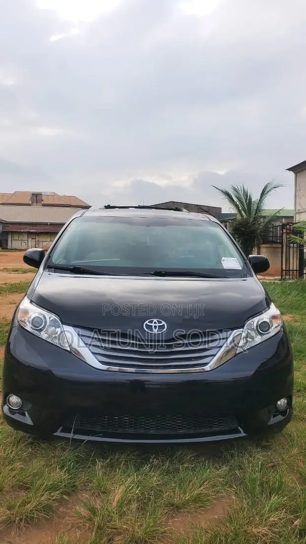 Toyota Sienna Limited 7 Passenger 2012 Baki - 1