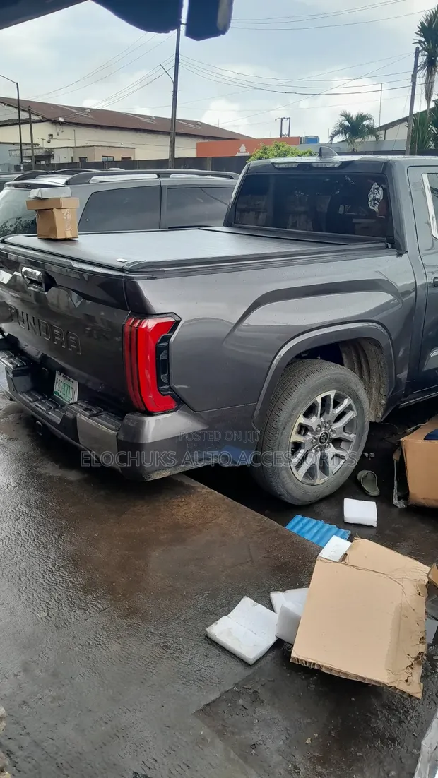 Electric Retractable Tonneau Cover for Toyota Tundra 2024 - 1