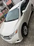 Toyota Venza LE 2.7L Farar 2014 - 3