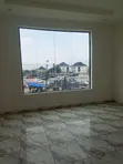 Sabo 40sqm Shago da Aka Gina A Kan Hanyar Lekki-Epe, Sangotedo - 3