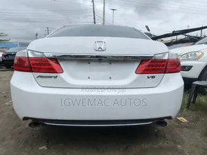 2013 Honda Accord Touring Sedan - White