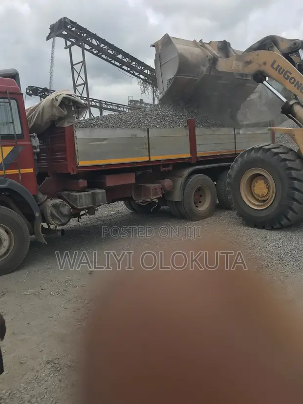 20 Tons of Granite Direct From Quarry - 1