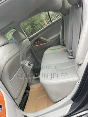 Toyota Camry 2010 XLE - Accident-Free