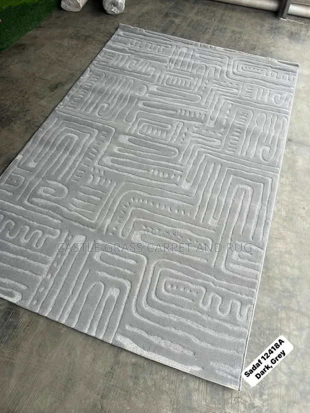 Royal Crown Center Rug - Spanish/Turkish Design - 1
