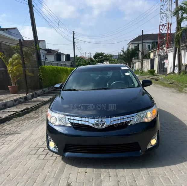 2012 Toyota Camry XLE Sedan - 1