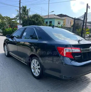 2012 Toyota Camry XLE Sedan